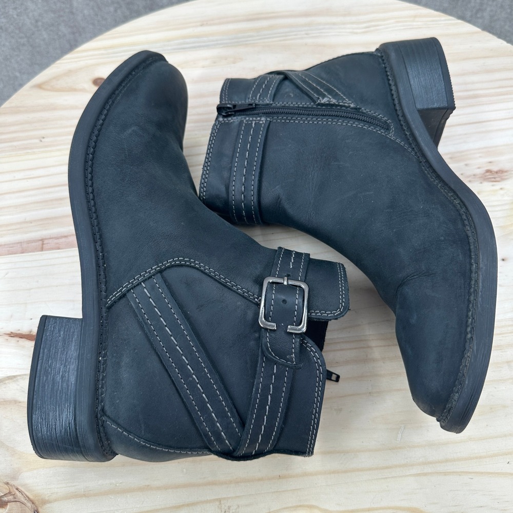 Clarks Maye Ankle Boots 8.5 Charcoal Leather Buckle Zip Comfort Nubuck Leather - Picture 10 of 14